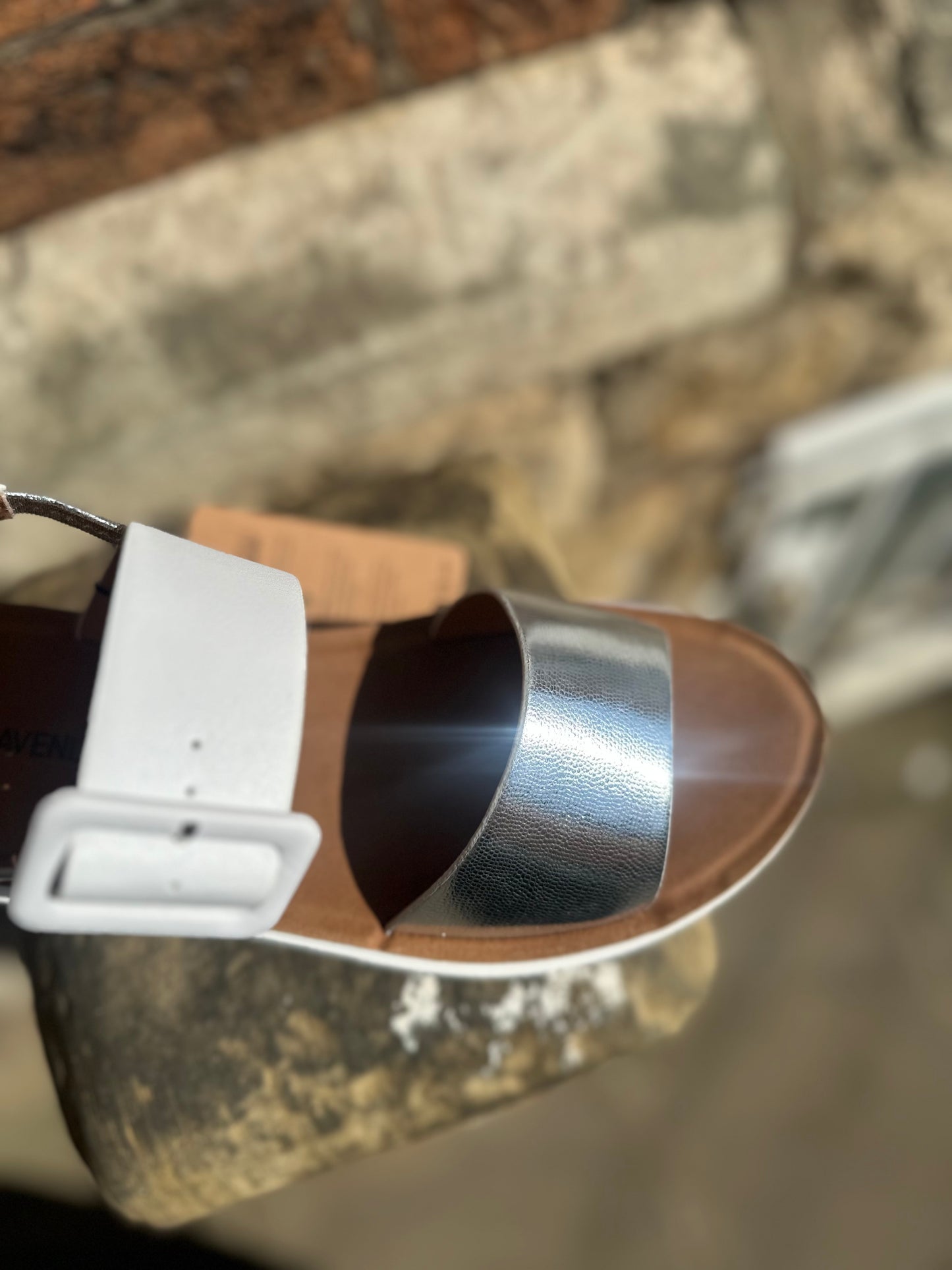 Pistachio White Silver