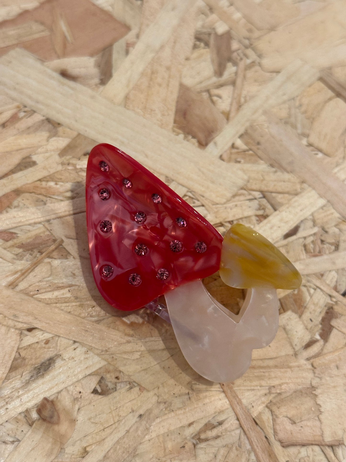 Mushroom Hair Claw