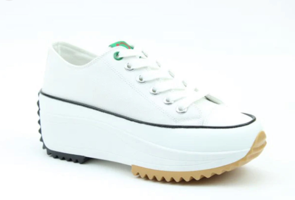 Strata Trainers White