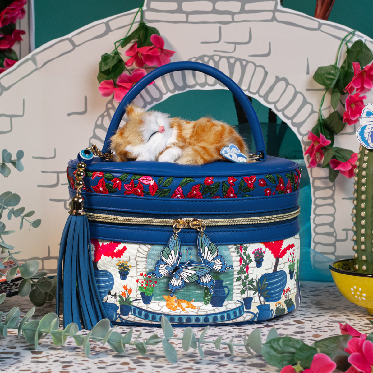 Gardens of the world Greece Sleeping Mimi Vanity