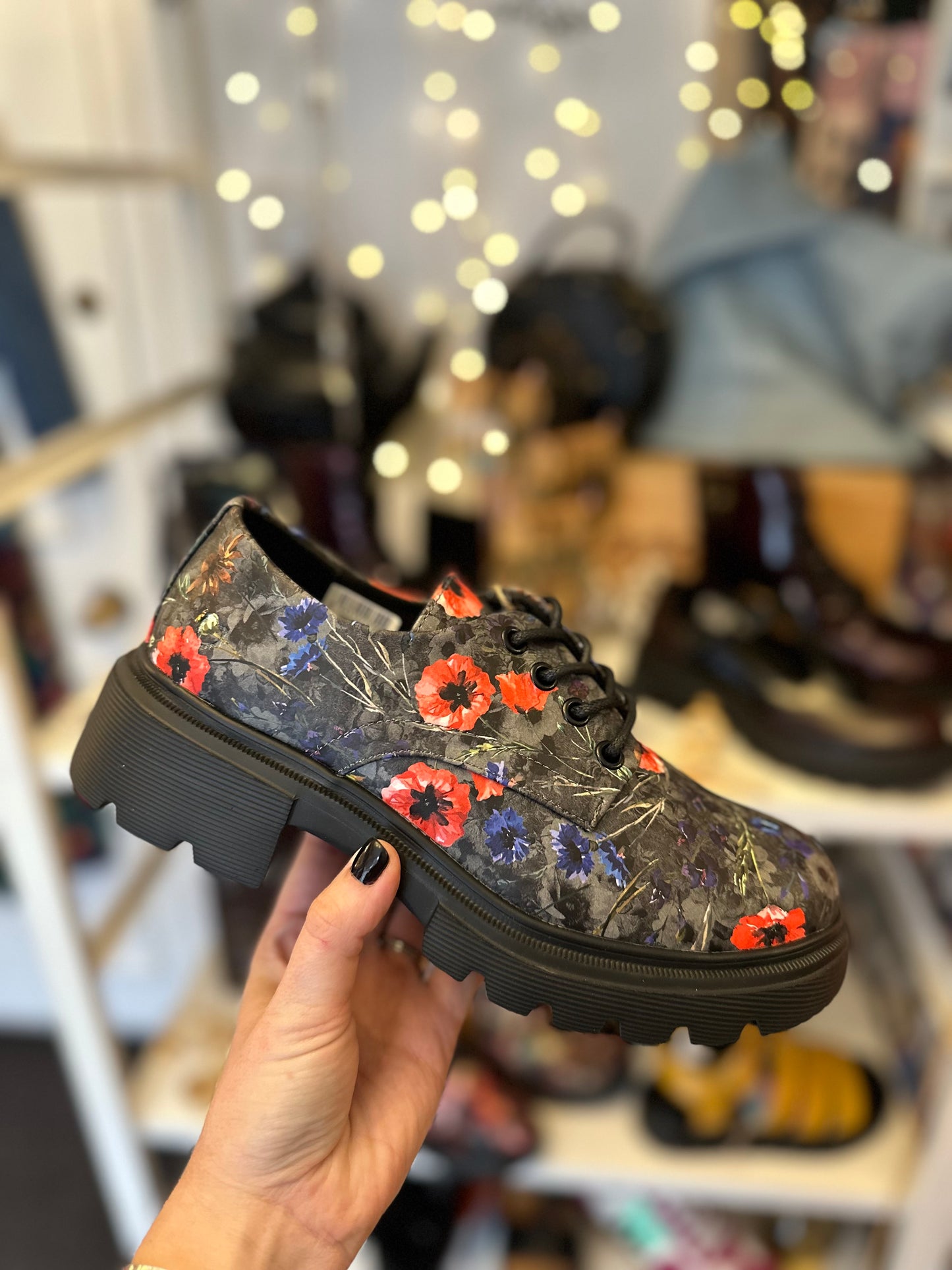 Cove Floral Poppy Brogue Shoes - Black Multi