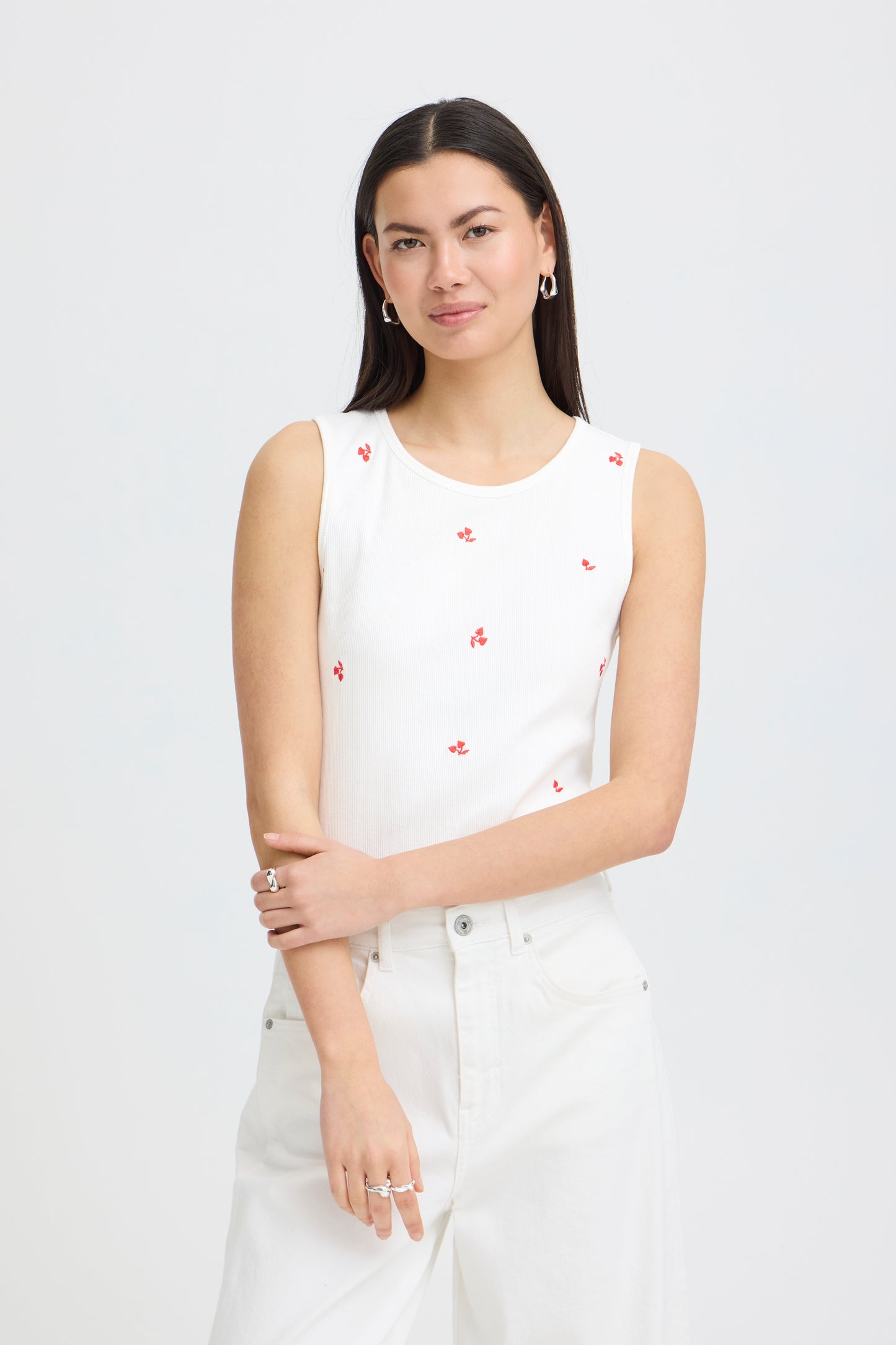 Ihpalma Vest - Embroidered Red Cherry