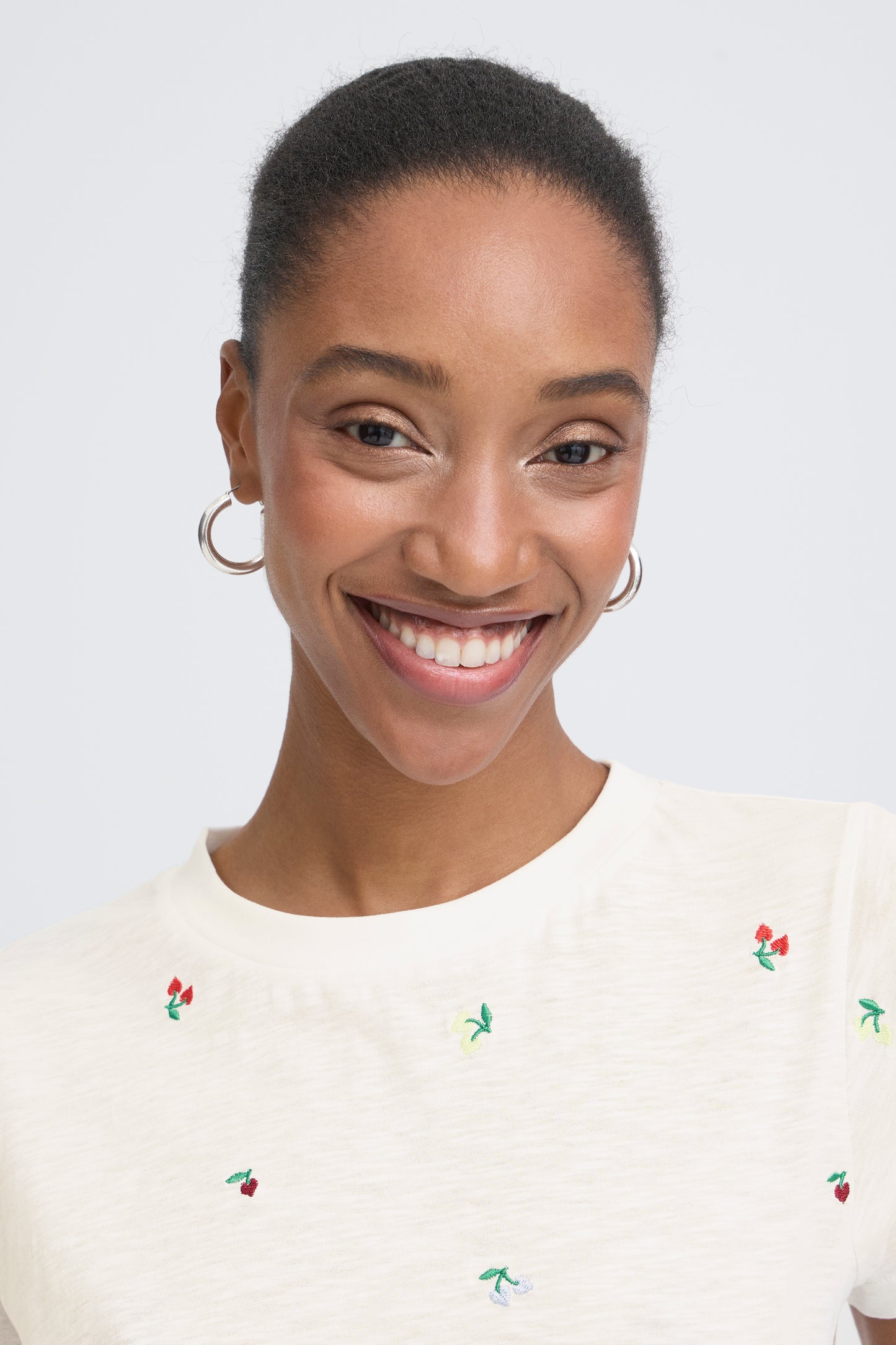 Iholya T-Shirt - Embroidered
