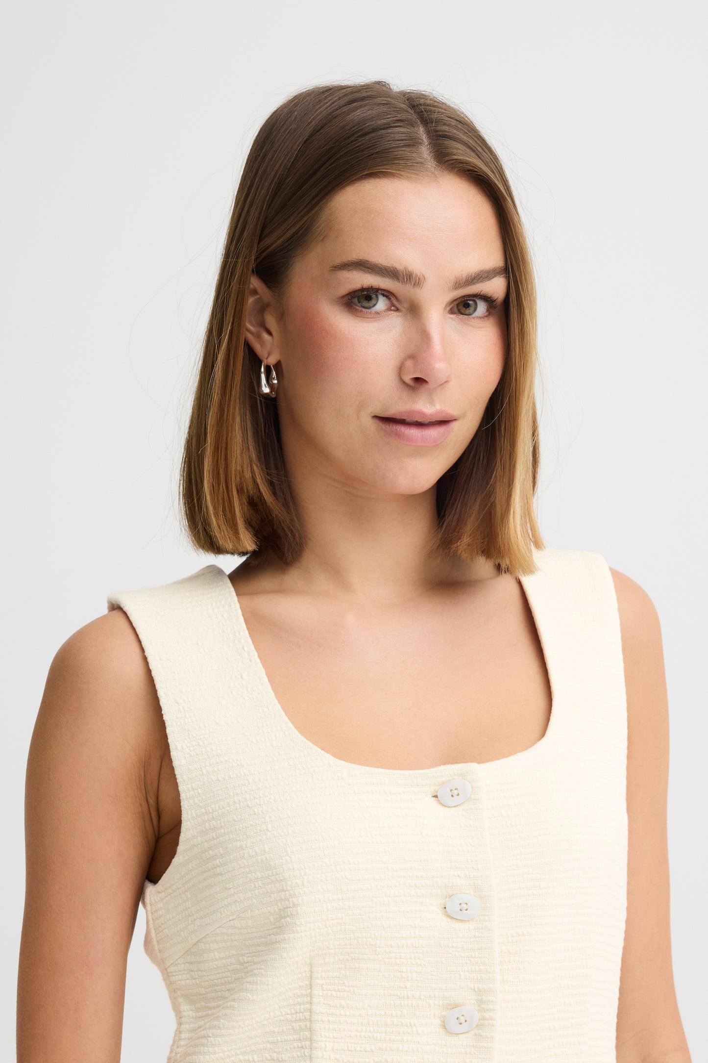 Ihkate Lumina Waistcoat - Cream