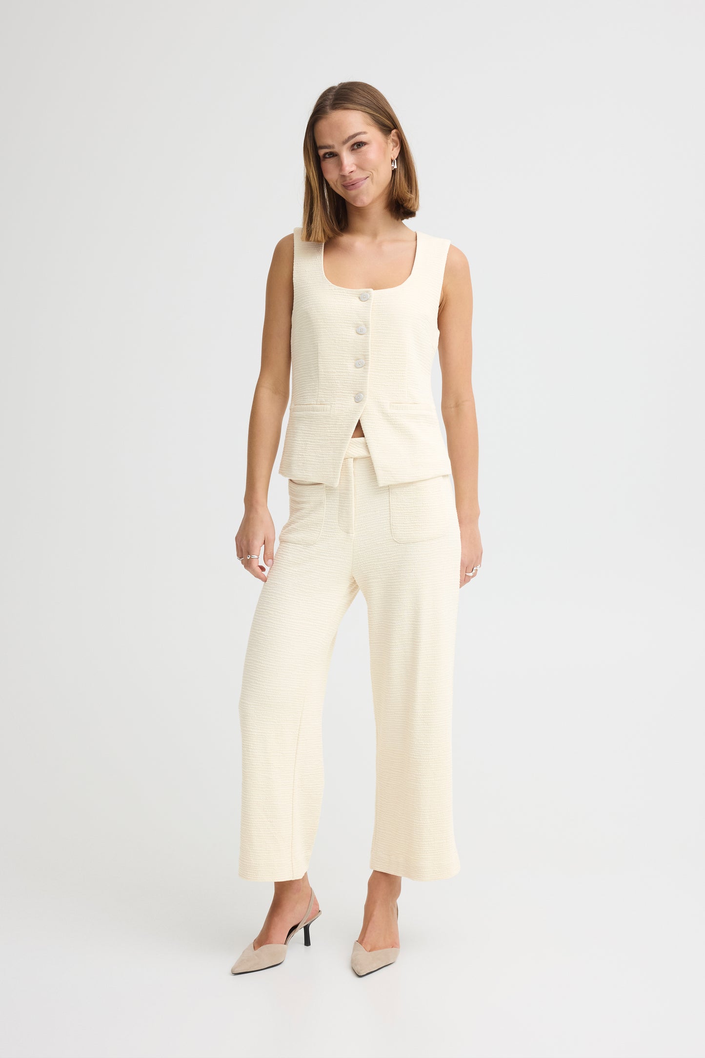 Ihkate Lumina Waistcoat - Cream