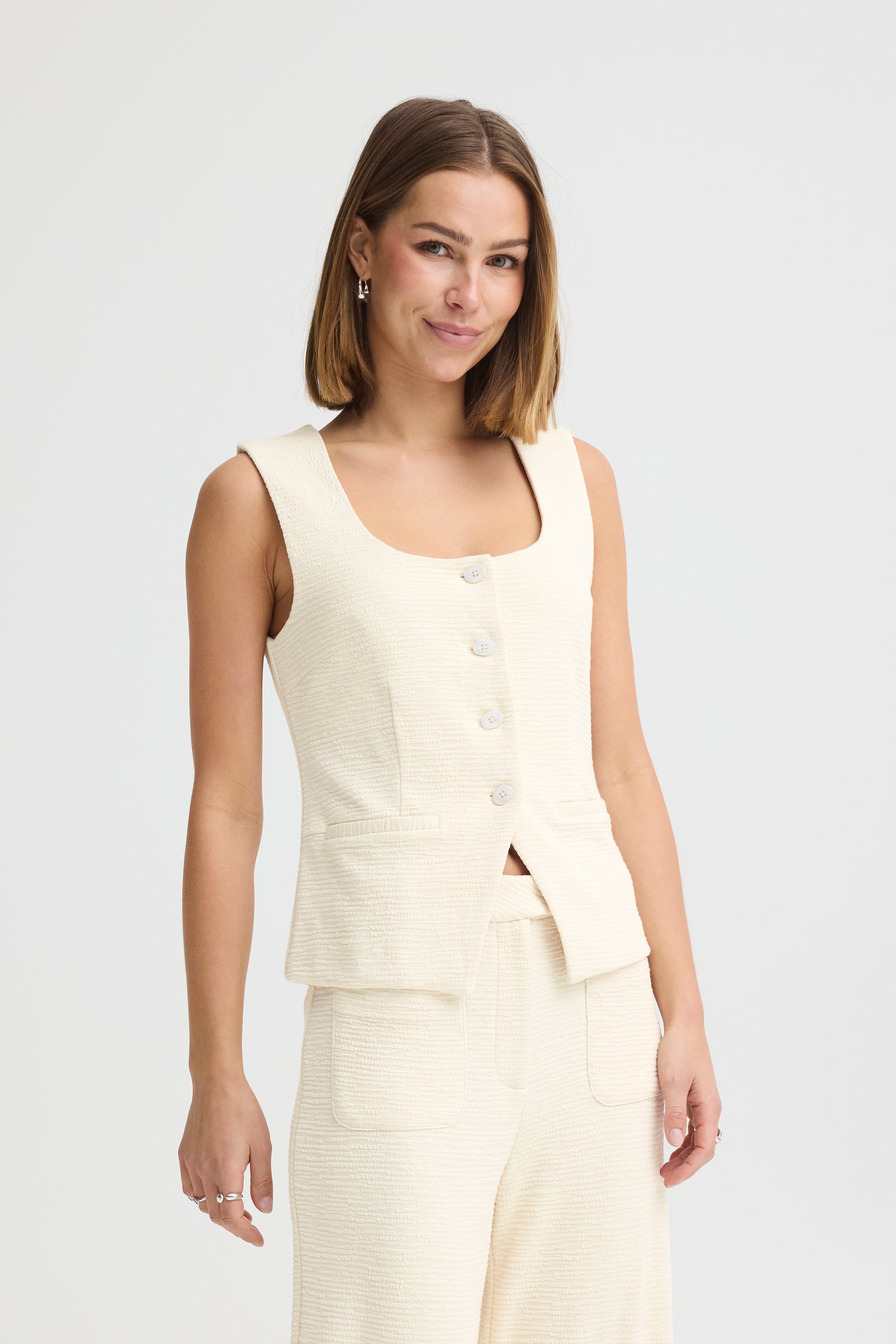 Ihkate Lumina Waistcoat - Cream