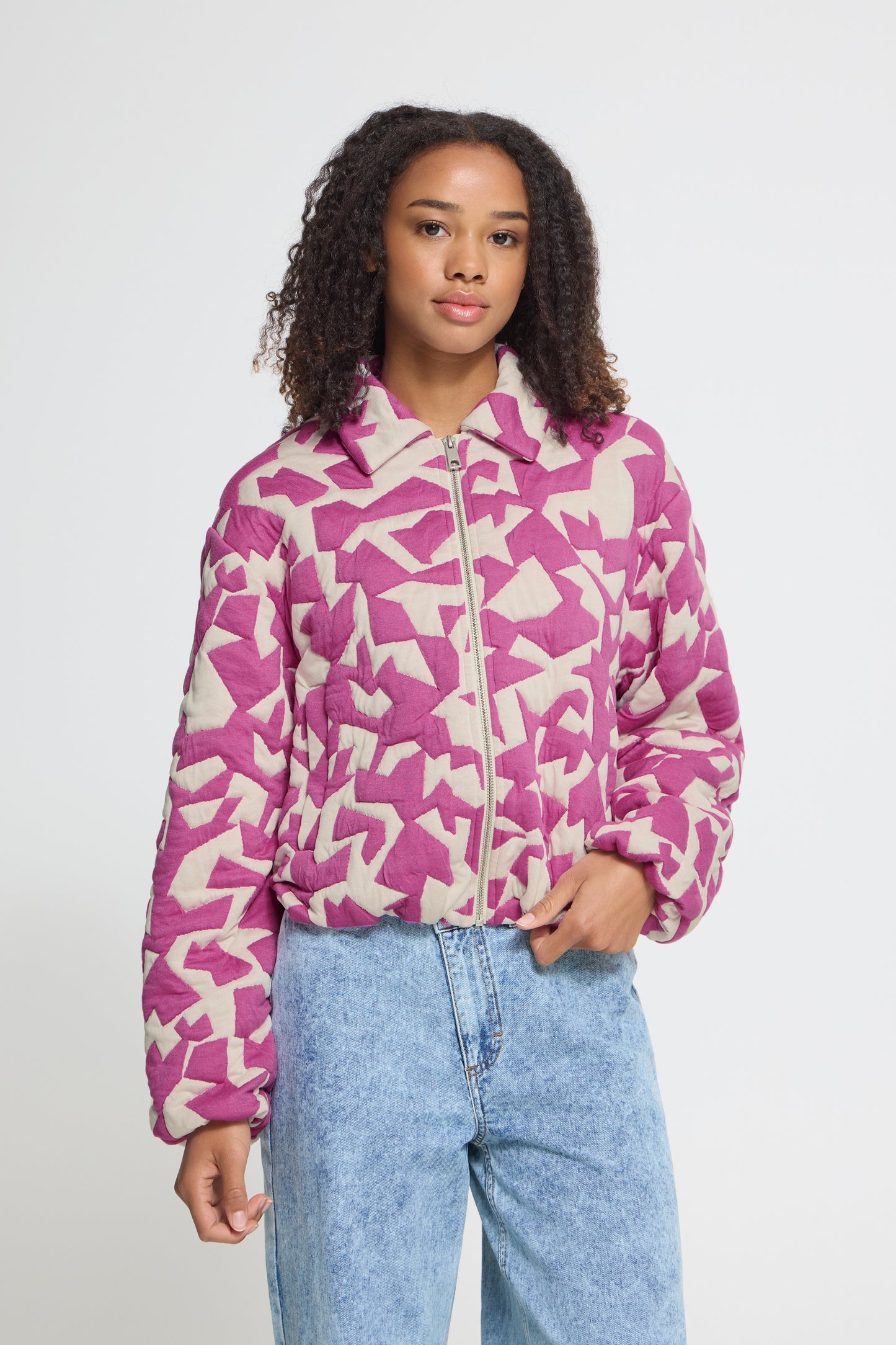 Ihkate Quilted Jacket - Pink Geometric
