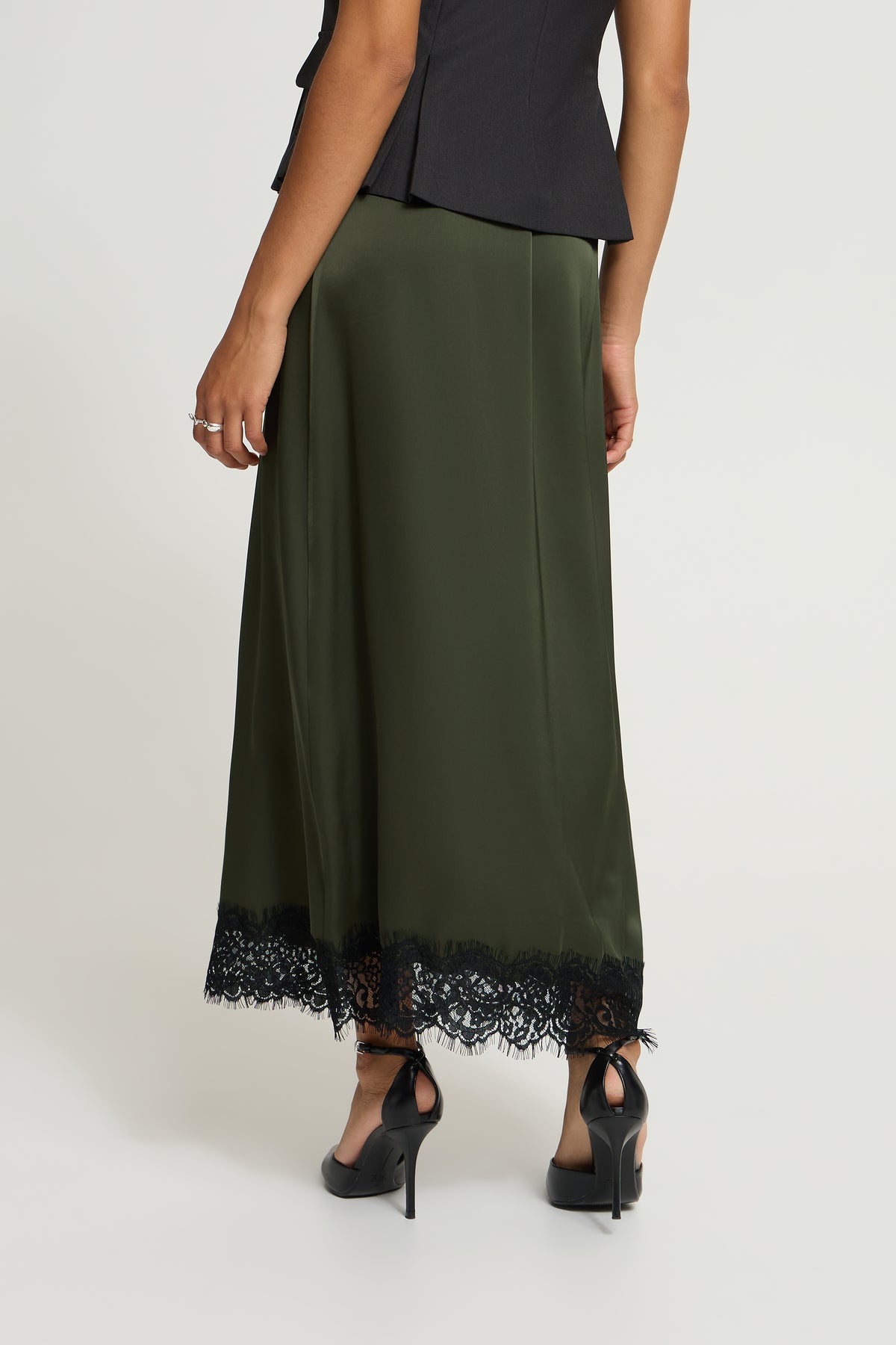 Ihlaccie Skirt - Forest Night Black Lace Edging