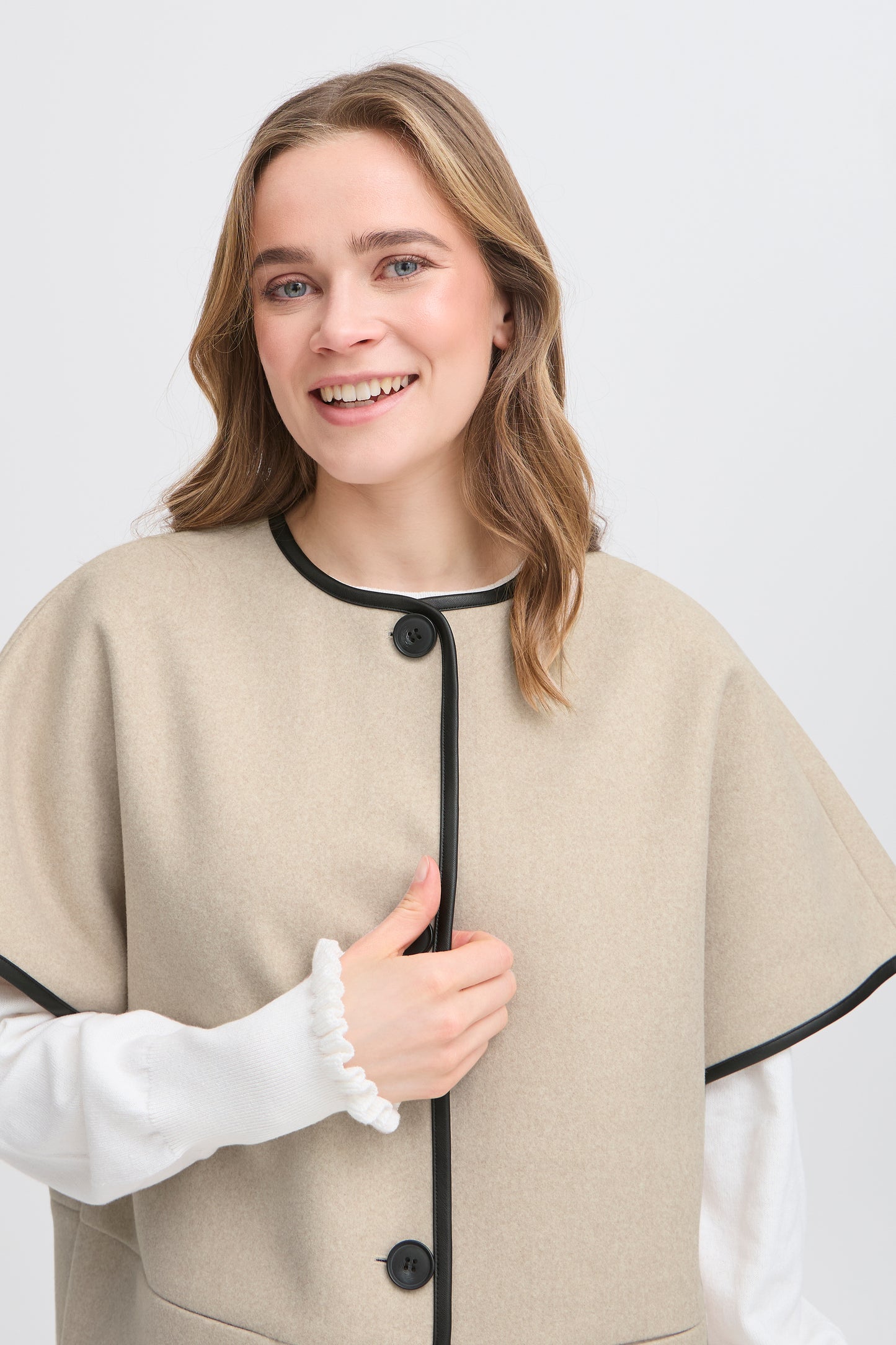 Frelizabeth Waistcoat - Beige and Black Edging