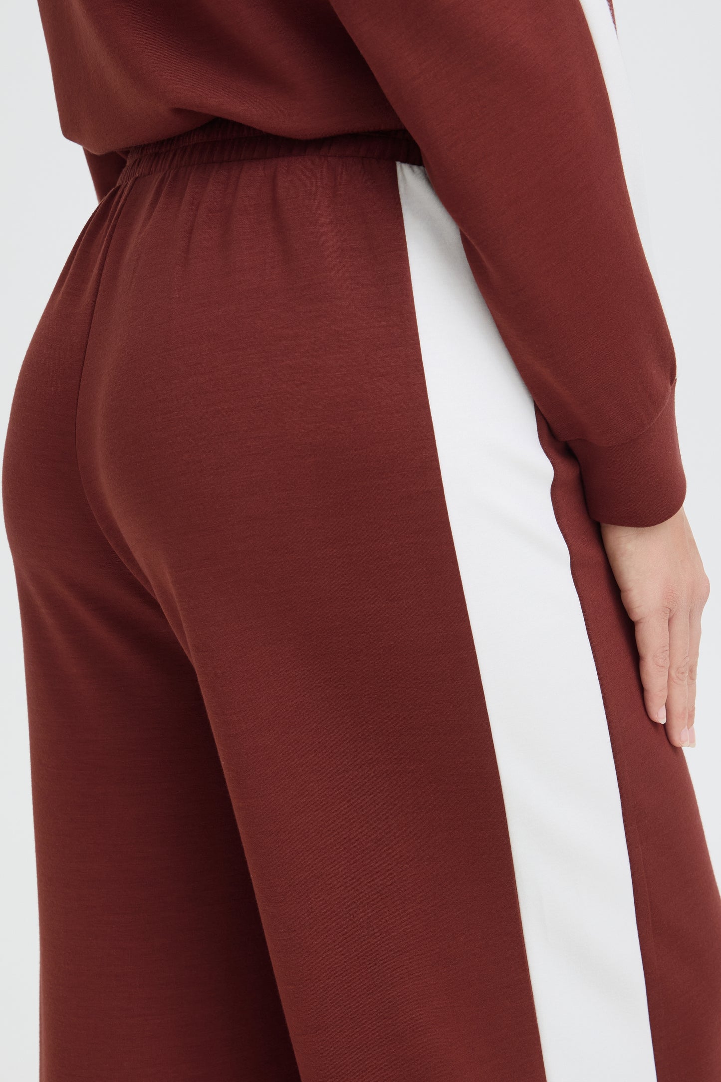 Fraurora Trousers - Rum Raisin with White Stripe