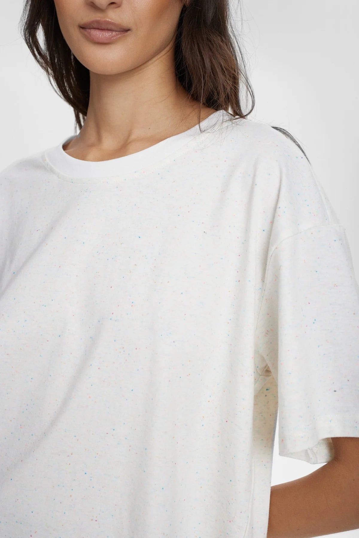 NUHUBY T-SHIRT - Cloud dancer, colourful speck