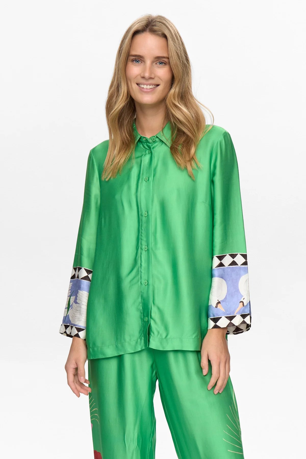 NUADELINA SHIRT - Vibrant Green Swan