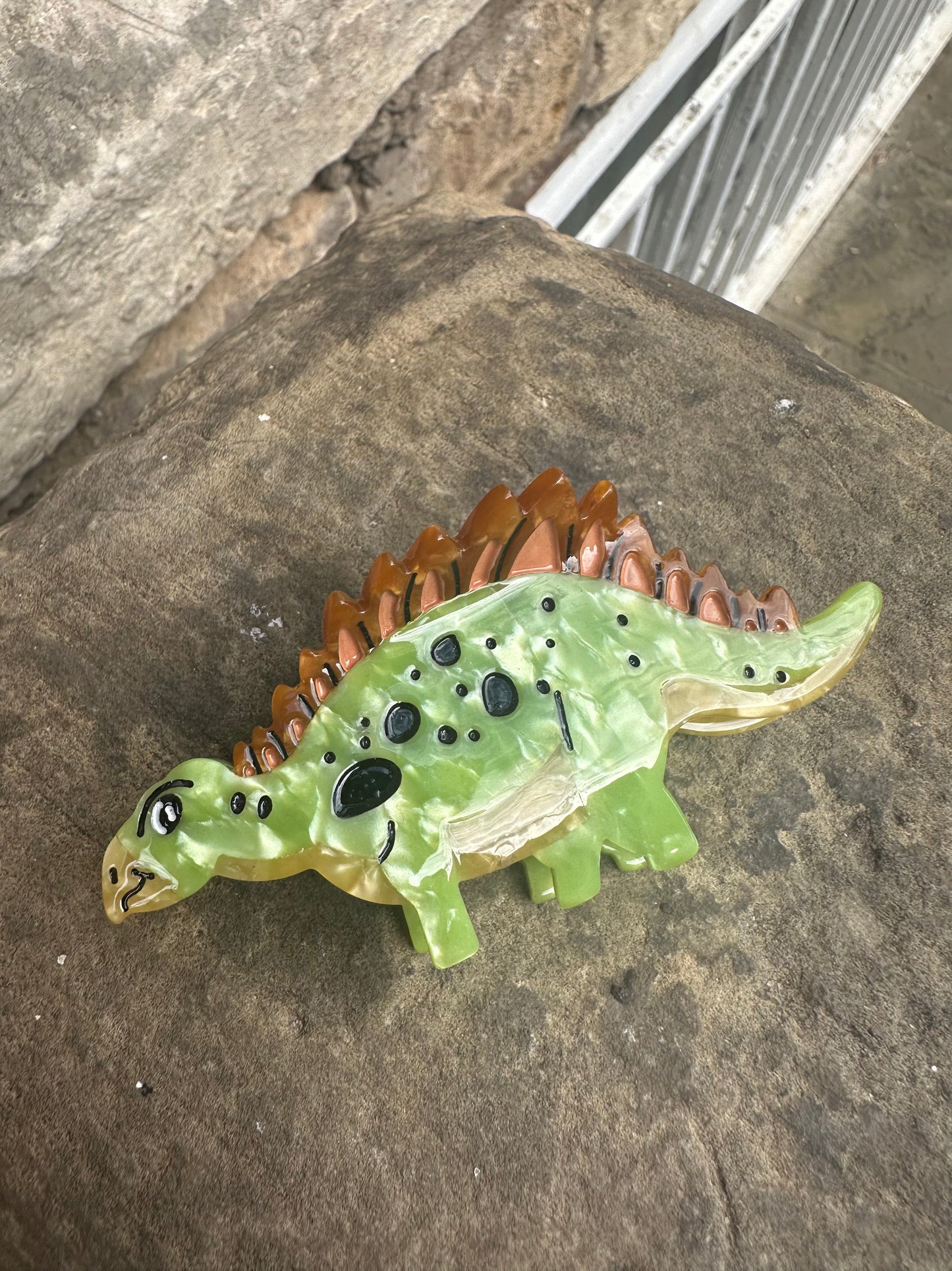 Green Dino Hairclaw