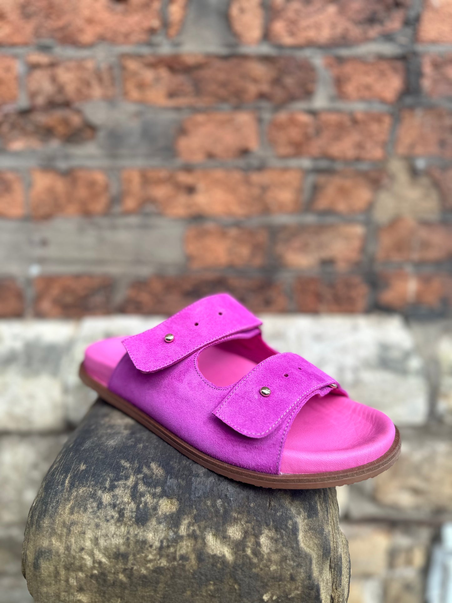 Isra Magenta Leather Sandals