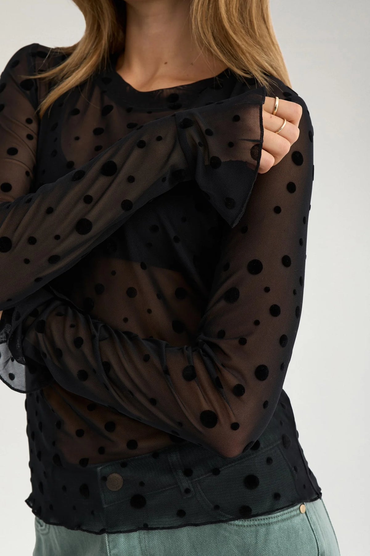 NUEVITA LS MESH BLOUSE - Caviar