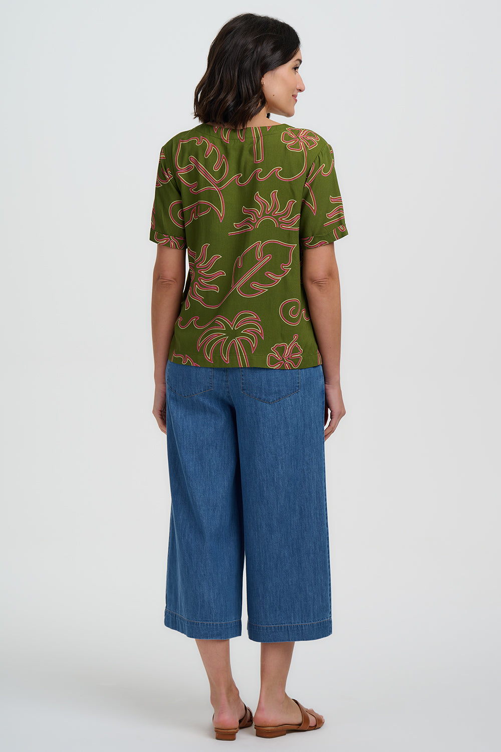 Hatty V-Neck Shirt - Khaki, Tropical Line Drawing