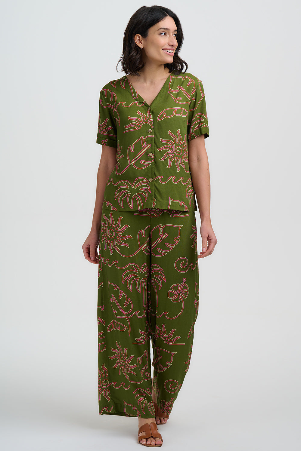 Hatty V-Neck Shirt - Khaki, Tropical Line Drawing