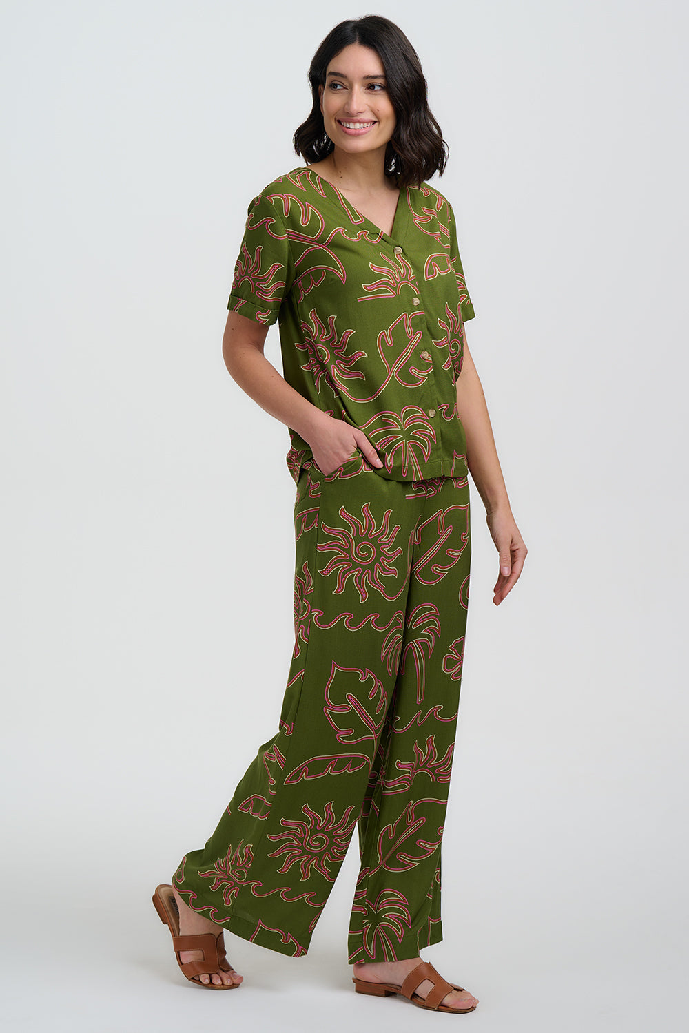 Hatty V-Neck Shirt - Khaki, Tropical Line Drawing