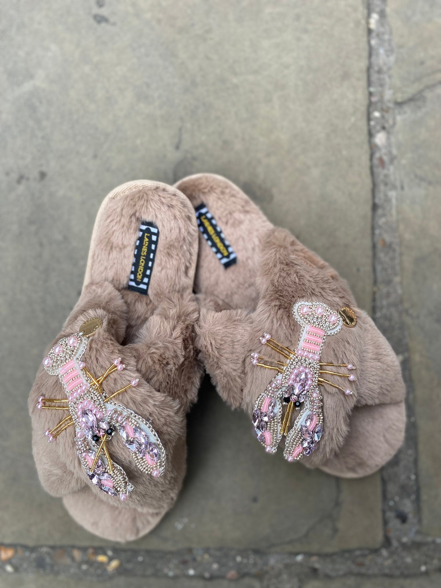 🖤Double Pink Lobsters on Classic Toffee Slippers🖤