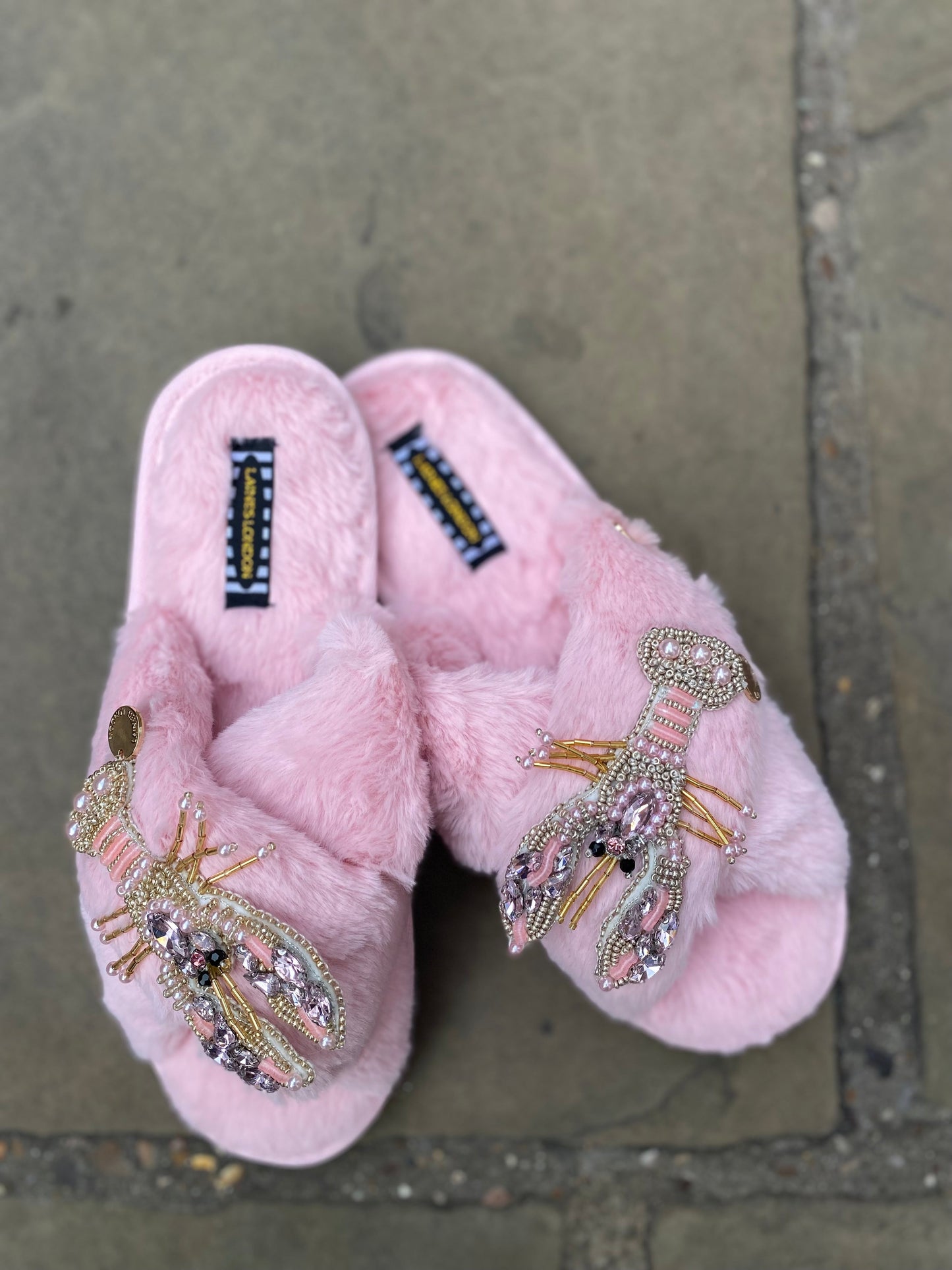 🖤Double Pink Lobsters on Classic Pink Slippers🖤